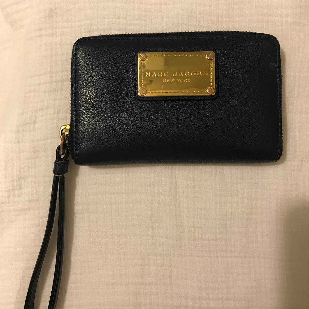 Marc Jacobs Authentic Wristlet Cell Phone Clutch
